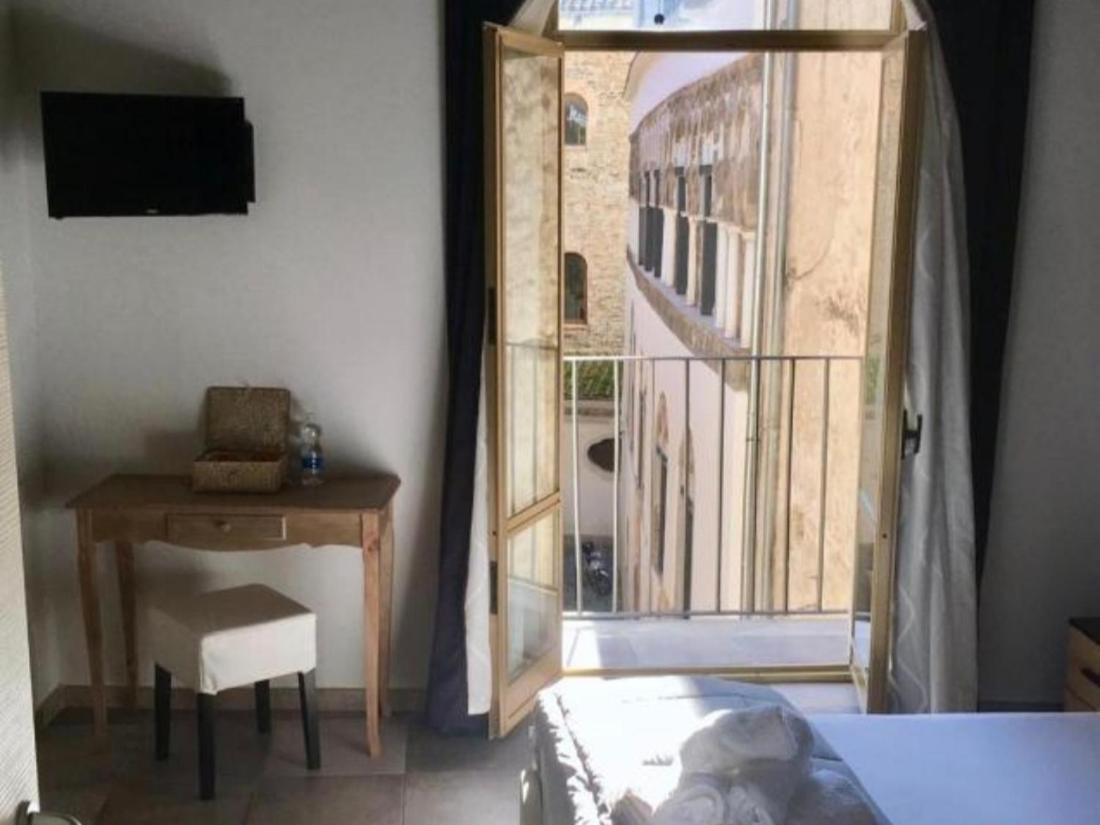 סלרנו B&B Palazzo Fruscione חדר תמונה